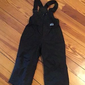 Kids’ ski bibs